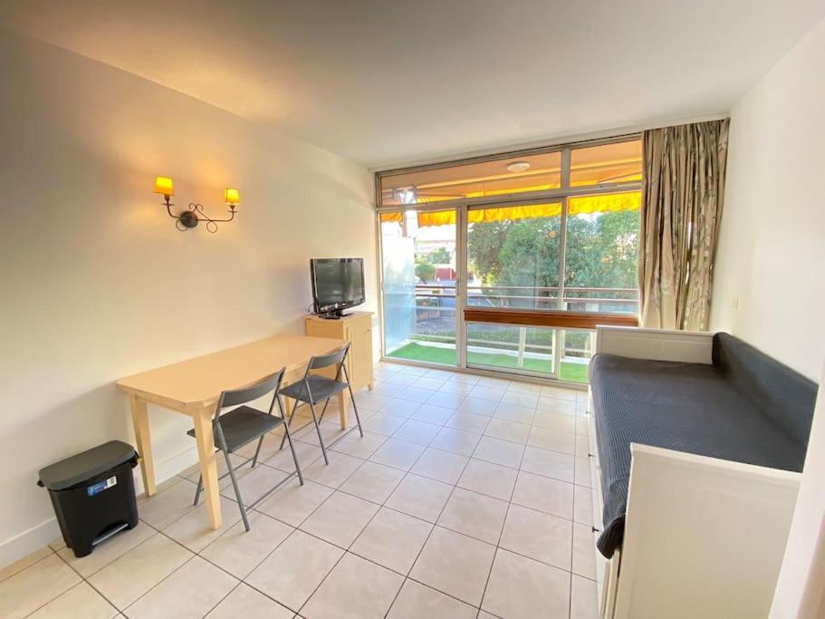 06U - Beautiful Studio In Residence - Swimming Pool And Tennis Court Saint-Laurent-du-Var Exterior foto