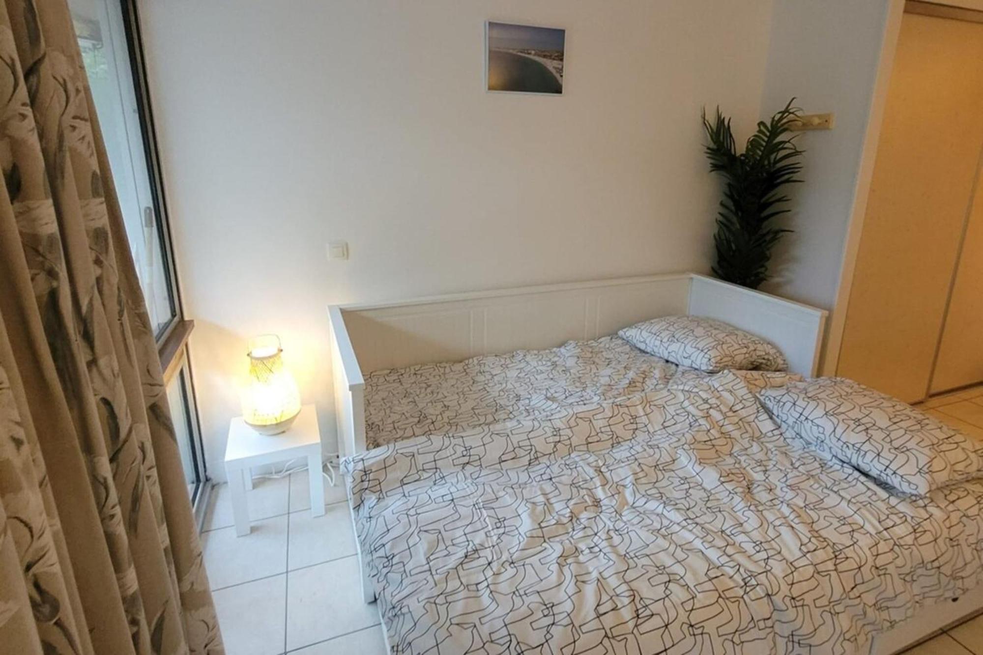 06U - Beautiful Studio In Residence - Swimming Pool And Tennis Court Saint-Laurent-du-Var Exterior foto