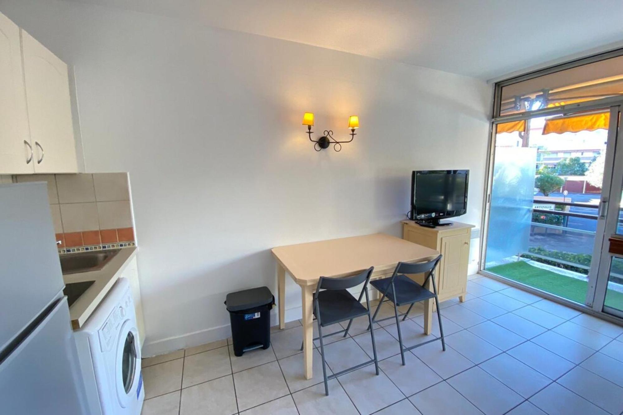 06U - Beautiful Studio In Residence - Swimming Pool And Tennis Court Saint-Laurent-du-Var Exterior foto
