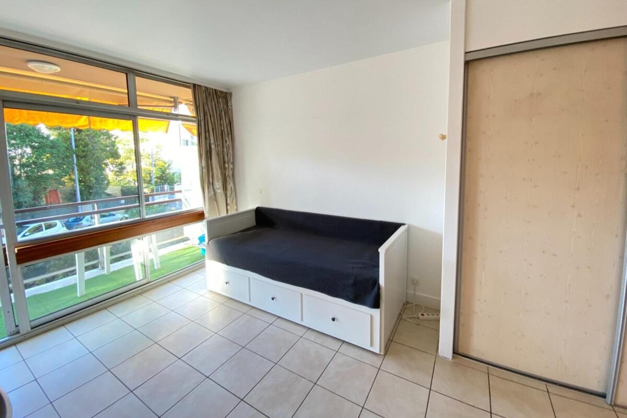 06U - Beautiful Studio In Residence - Swimming Pool And Tennis Court Saint-Laurent-du-Var Exterior foto